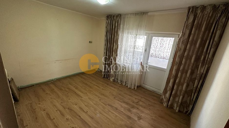 Apartament cu 3 camere decomandat, 2 bai, etaj intermediar - Gara - Poză 3
