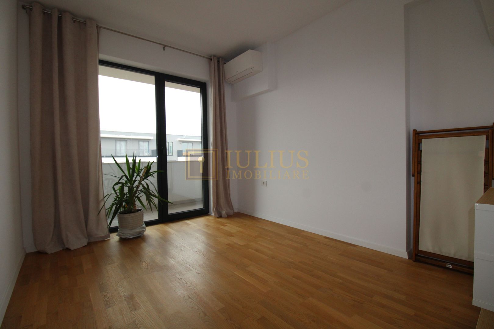 Ultracentral, prima inchiriere, Paltim. - Poză 13