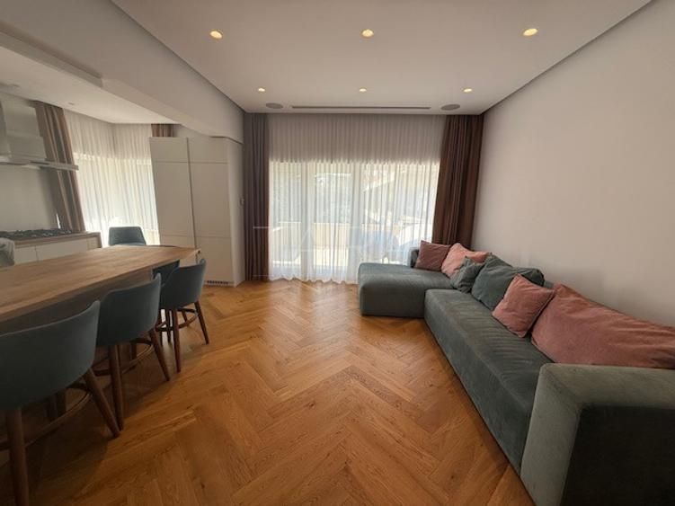 Apartament exclusivist 3 camere , zona Andrei Mureșanu - Poză 1