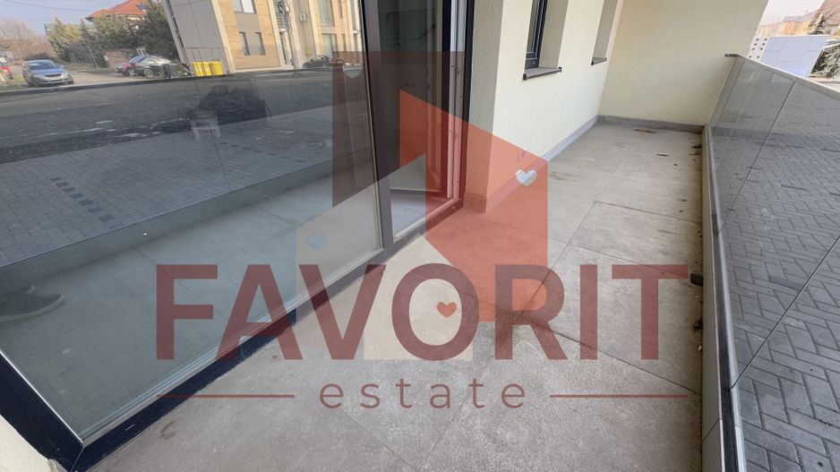 Spatios. Bloc NOU. Disponibil imediat. Strada asfaltata. - Poză 6