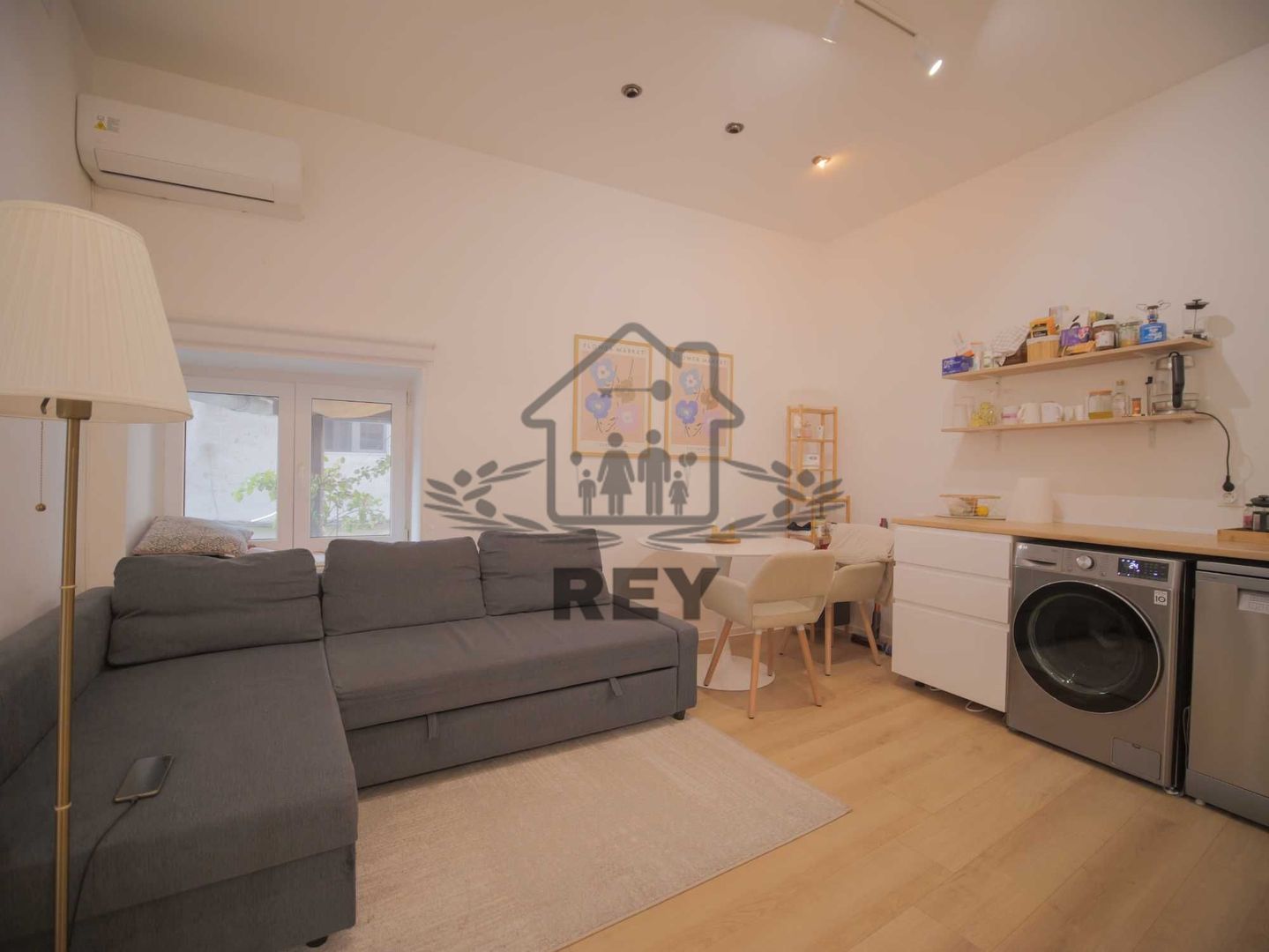 Apartament 2 camere centrul vechi Sibiu - oportunitate regim hotelier - Poză 1