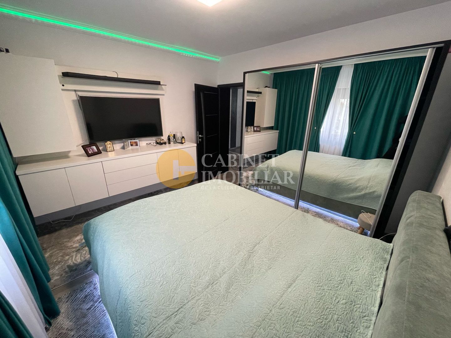 Vila - 5 camere - 2 bai - 580mp teren - mobilata complet - Poză 8