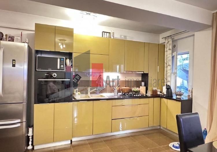 Vand Ap. 4 camere Str. Rezervelor 70 Militari Residence - Poză 1
