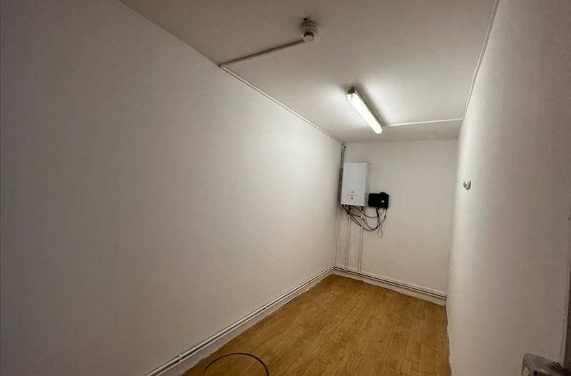 Hala de vanzare in Calea Sagului - platforma Incontro - Poză 7