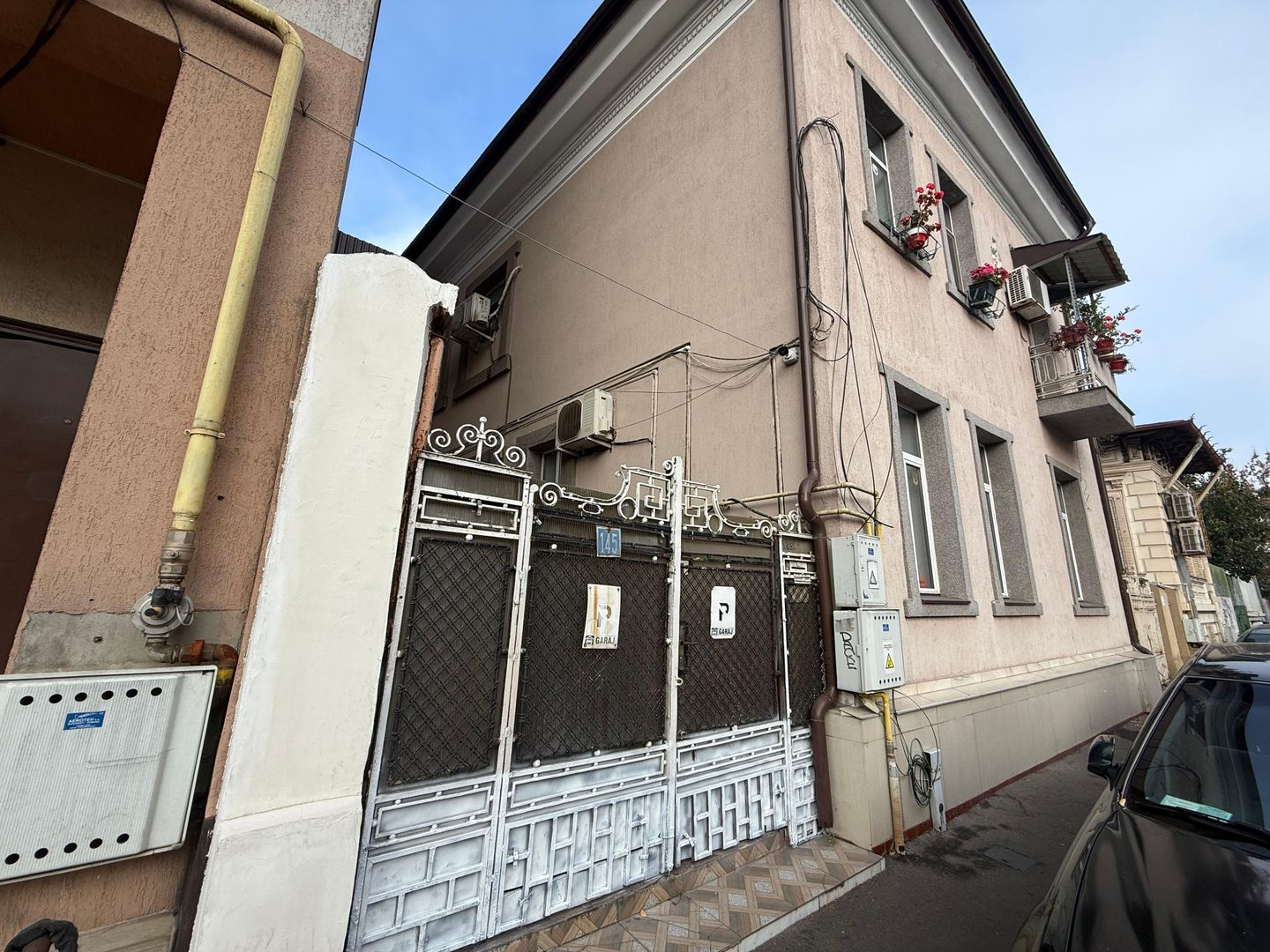 VILĂ INDIVIDUALĂ | CURTE PROPRIE 20 MP | ZONA DACIA - Poză 1