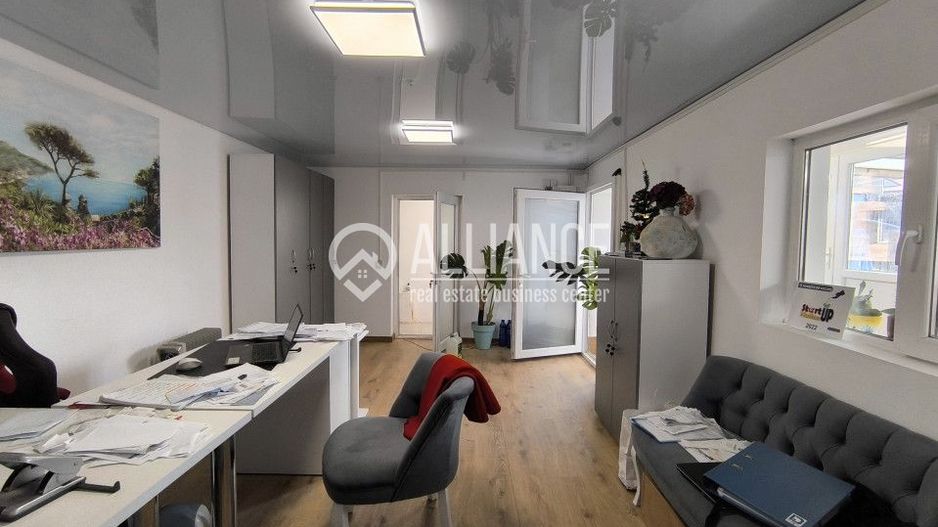 BRATIANU 2 COCOSI(COD03) - Casa si curte cu utilitati incluse ! - Poză 6