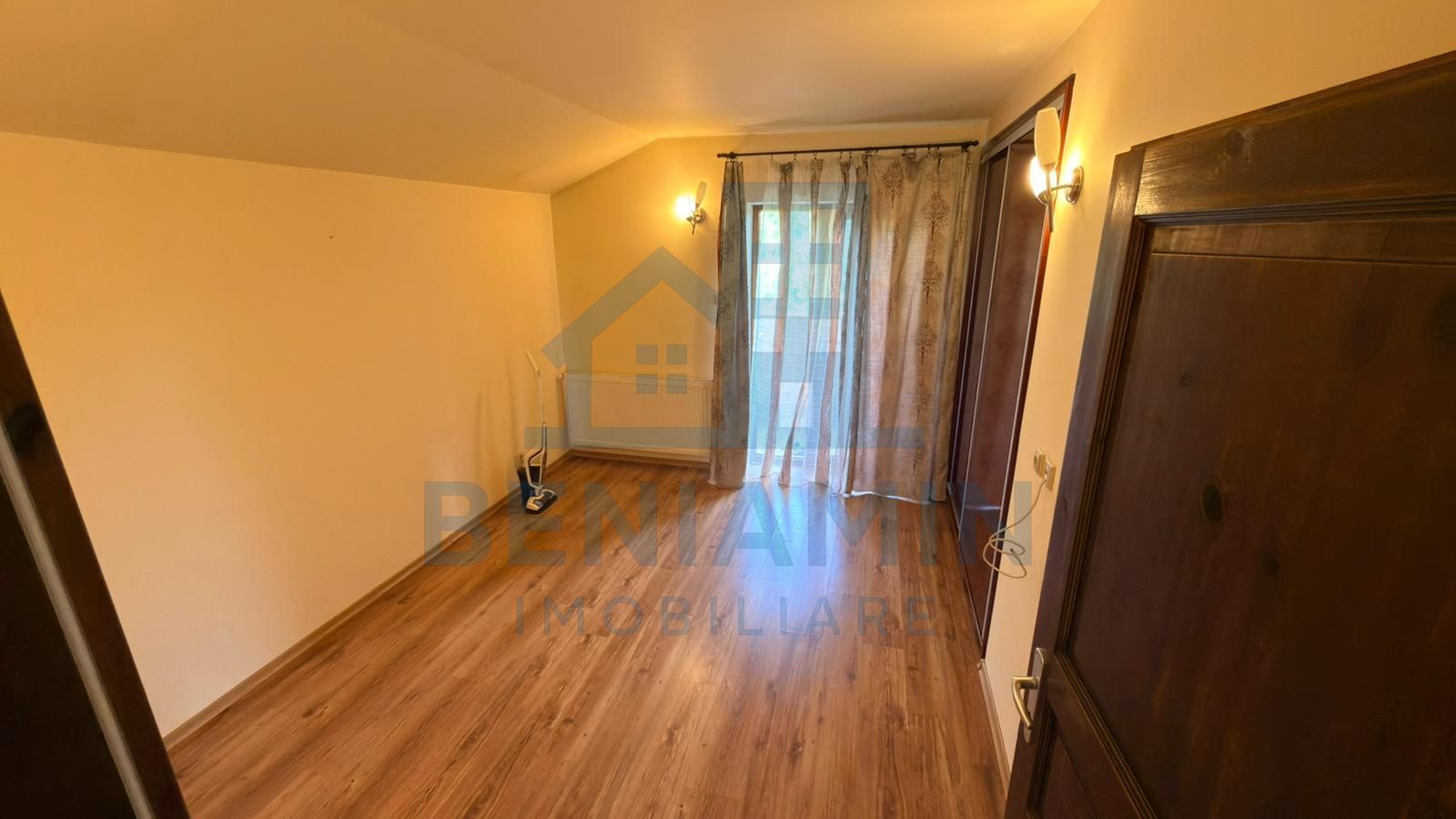 Vila eleganta in zona Ford– Confort si intimitate pe alee privata - Poză 20