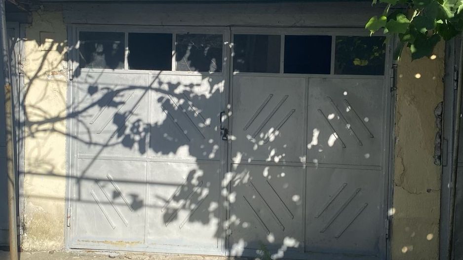 Apartament cu 3 camere si garaj, zona centrala. - Poză 8