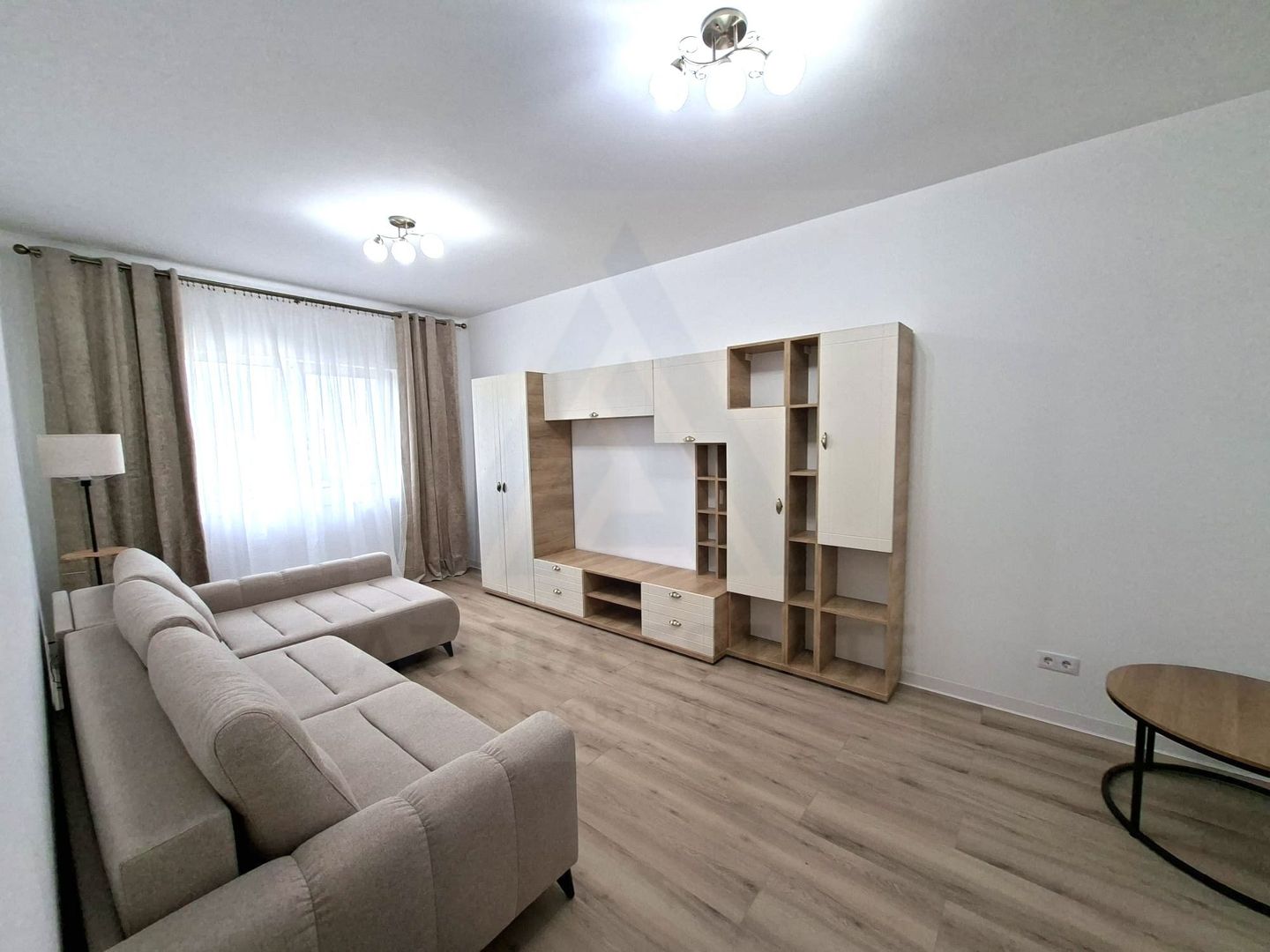 Apartament nou la prima inchiriere 3 camere 76mp utili boxa Selimbar - Poză 2