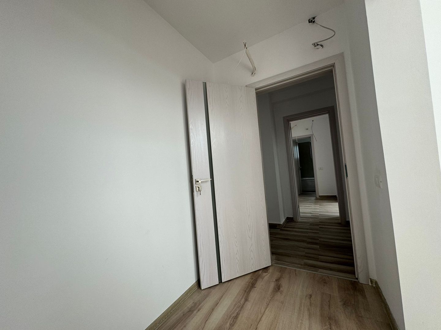 SENZATIONAL! Apartament 4 Camere Decomandate si Terasa  - Berceni - Poză 14