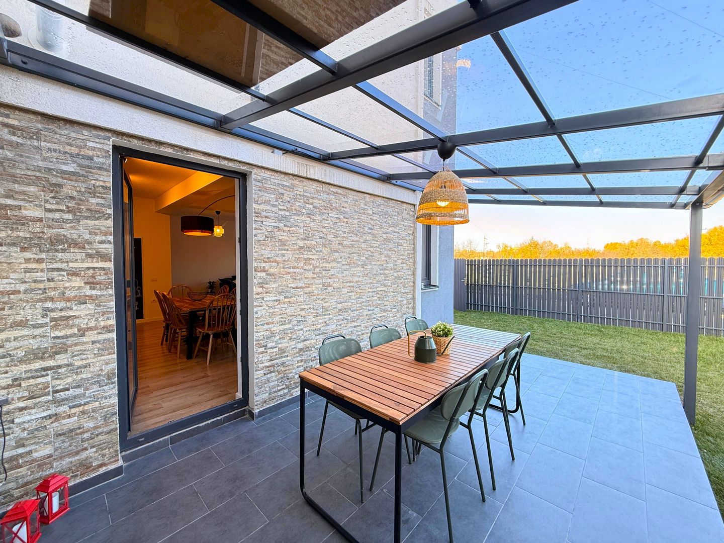 PRIMA INCHIRIERE. Casa moderna si cocheta. Curte amenajata. Loc de parcare. - Poză 9