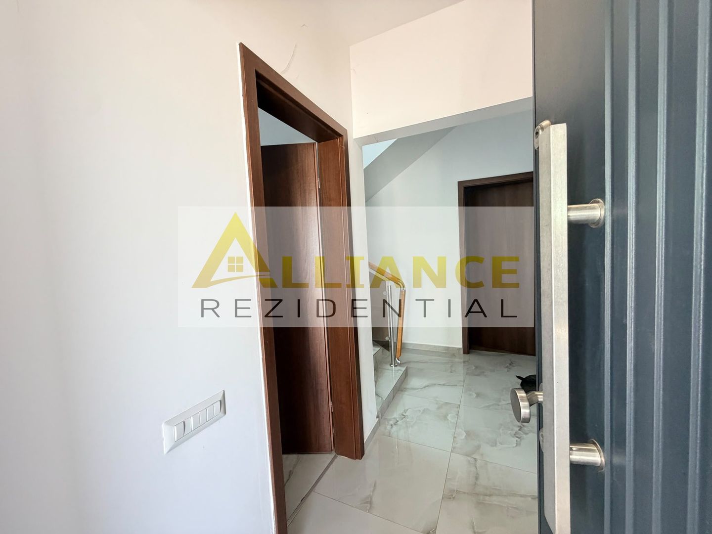 Casa Individuala - 4 camere - 3 bai - 337mp teren - Poză 10