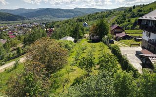 Casa bătrânească cu foișor și teren - Poză 8