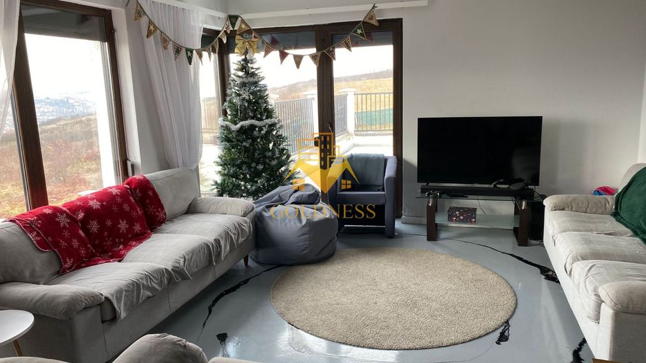 Vila cu 5 camere, Borhanci, 540Mp, 3 Parcari,Gradina, View,Petfriendly - Poză 1