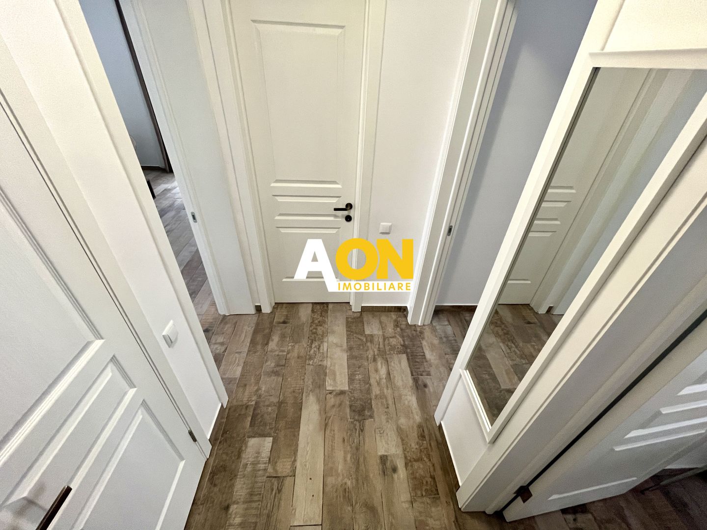 Apartament cu 2 Camere, Etaj 1, Bloc Nou,  Zona Centru - Poză 8