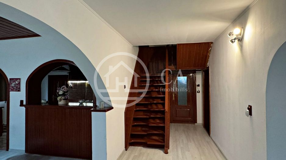 Casă de vânzare cu 4 camere si teren de 1000 mp in Salard, Bihor - Poză 21