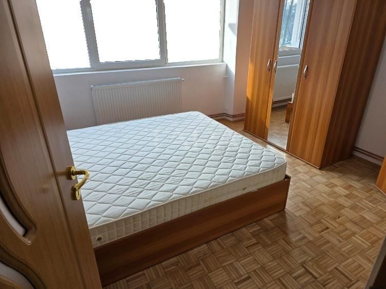 Apartament luminos, balcon generos și orientare vestică, Grigorescu. - Poză 3
