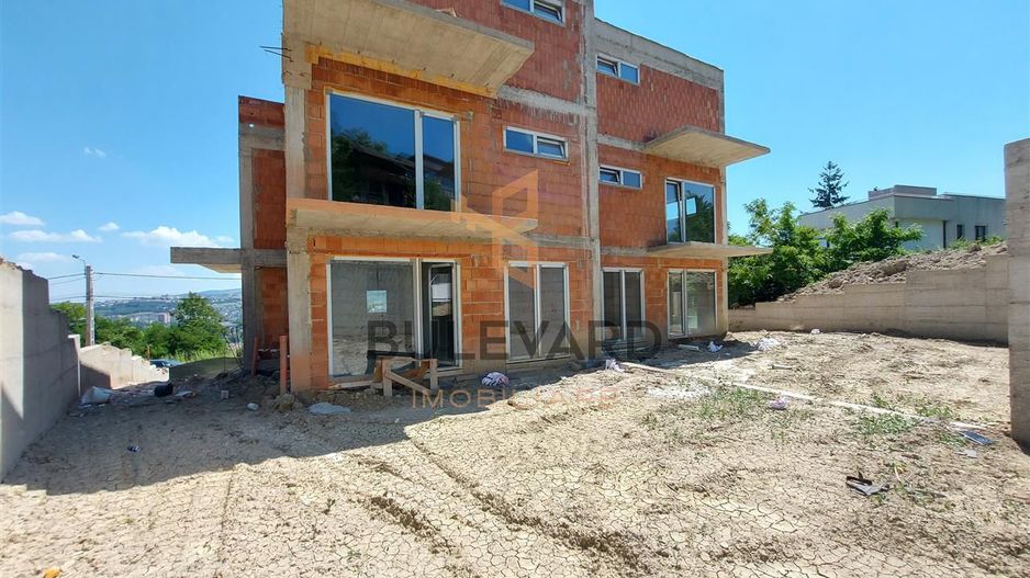 Casa exclusivista in Grigorescu cu teren de 750 mp! - Poză 1