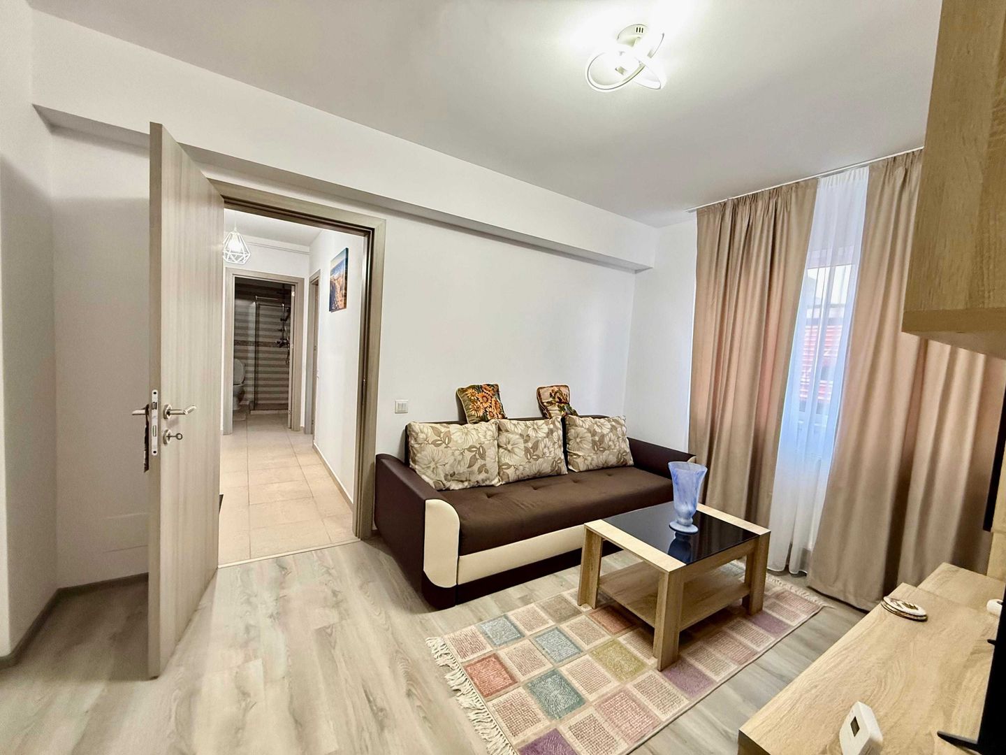 Apartament 2 camere de închiriat Centrală proprie Parcare inclusă Metalurgiei - Poză 2