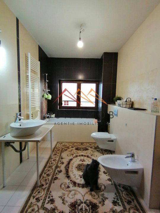 Vila P+E+M, an 2012, 6 camere, ultracentral, finisaje lux, Ploiesti,PH - Poză 6