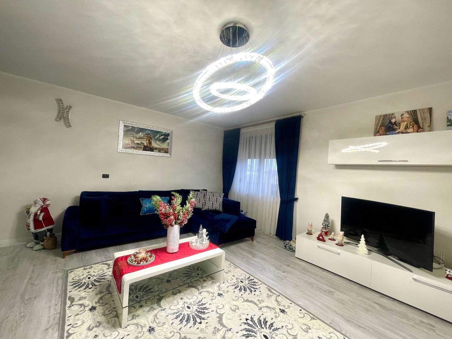 CASA COMPLET UTILATA SI MOBILATA MODERN CU GRADINA | 1100 MP |MARGINEA - Poză 3