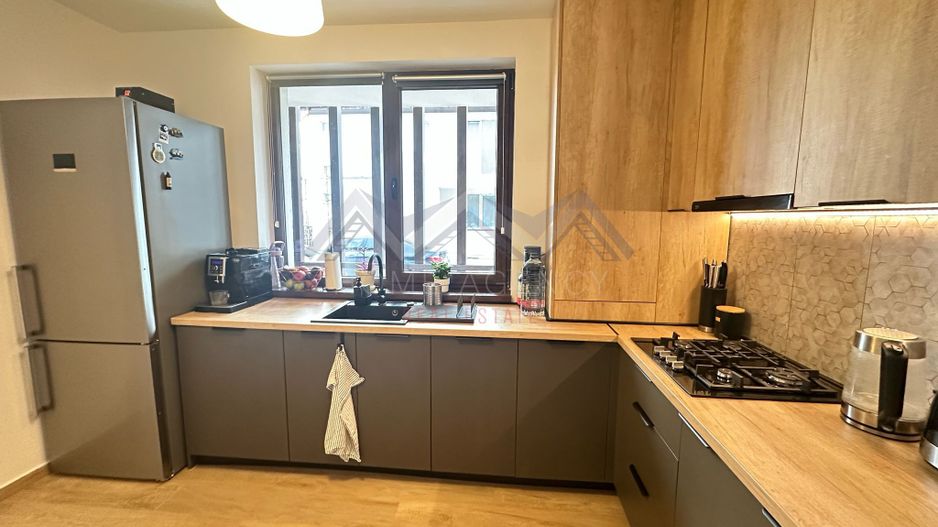 Casă P+1+pod de vânzare – 3 dormitoare, zona 23 August Otopeni, ansamblu - Poză 1