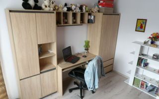 Apartament cu 3 camere de vânzare, Floresti - Poză 3