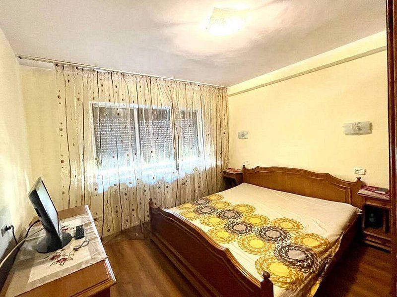 Apartament în Calea Aradului - 2 camere decomandat - Poză 8