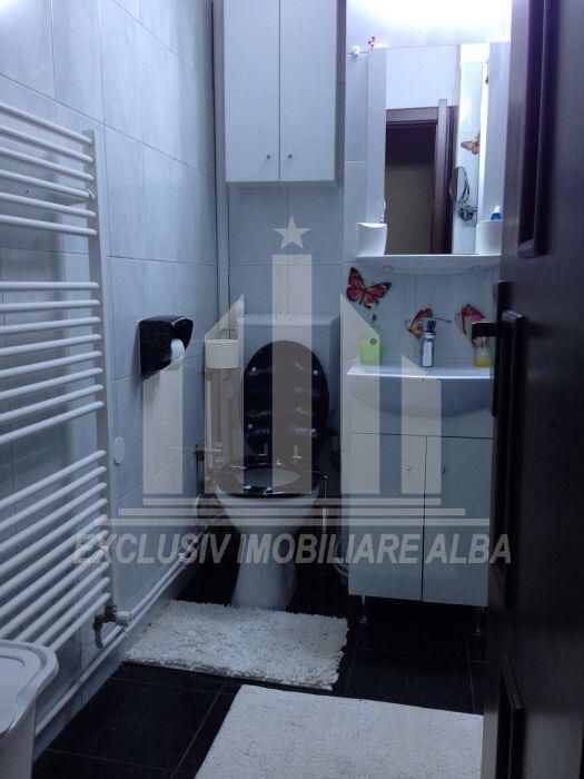 Apartament cu 3 camere decomandate, Centru - Poză 5