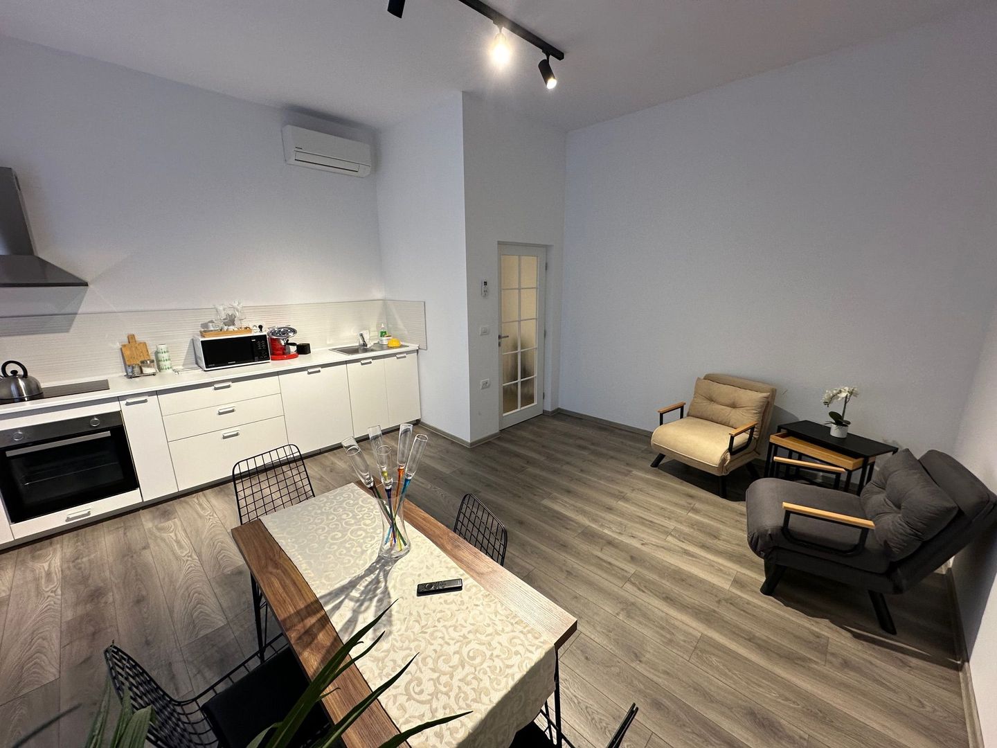 Casa Lipovei transformata in SAD - Poză 21