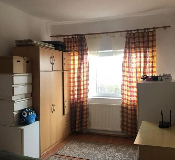 Casa individuala in apropiere de aeroport - Poză 3