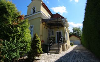 Casa individuala situata la 2 minute de Parcul Engels ! - Poză 2