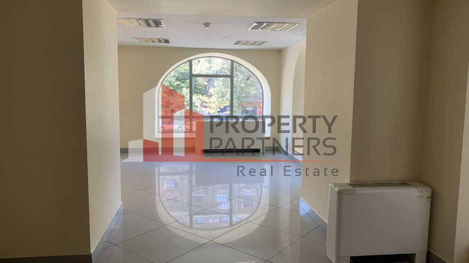 Spatiu comercial / show-room, magazin central - Universitate. - Poză 2