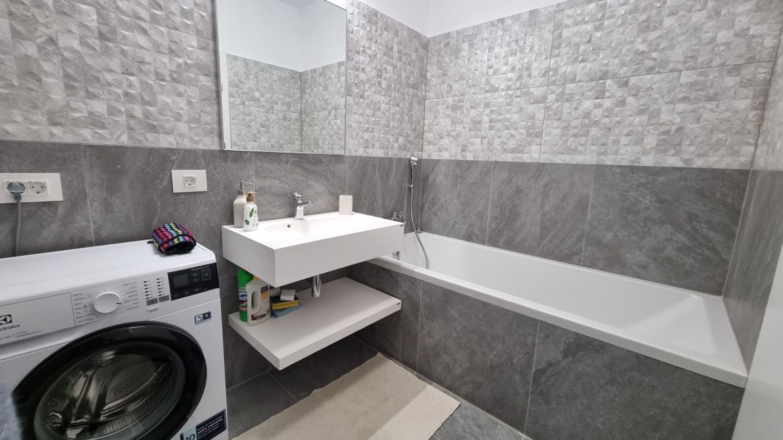 Lux si calitate la 5 min de Catedrala - Poză 6