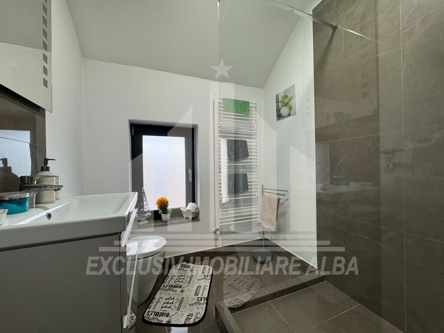Casa tip duplex | De vanzare | 120 mp | 208 mp teren | Barabant - Poză 9