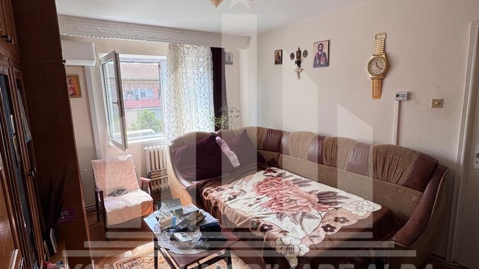 Apartament cu 2 camere de vanzare, Cetate - Poză 1