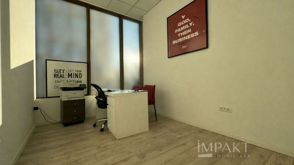 Spațiu comercial modern, zona-centrala complet amenajat pentru birouri - Poză 13