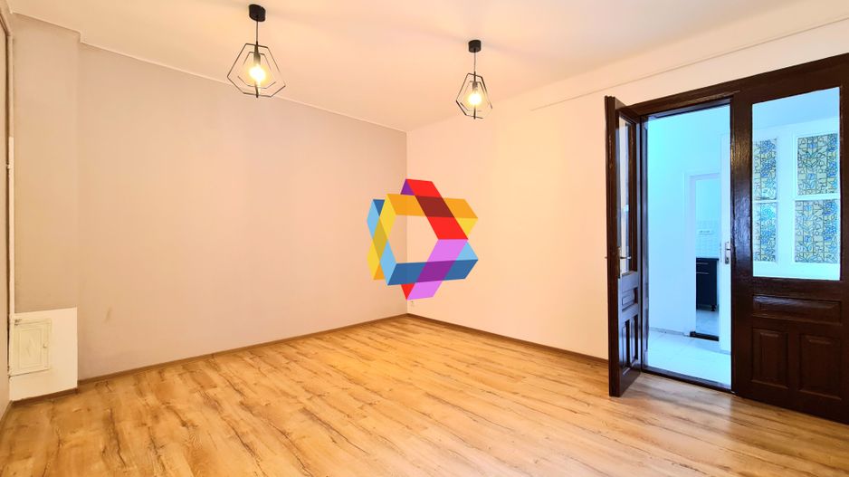 Spatiu birouri de închiriat Brasov - 140 mp # spatii-comerciale-brasov.ro - Poză 1