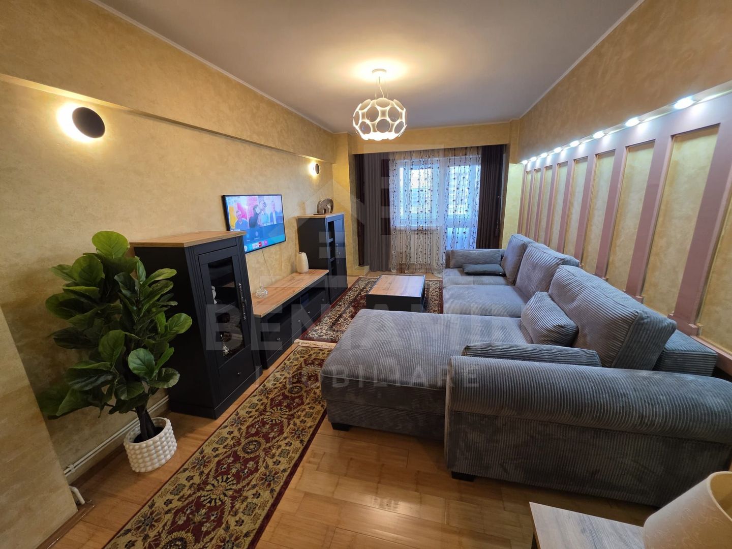 4 camere - etaj 1 - 94mp -mobilat-utilat- centrala - parcare - Teatru - Poză 2