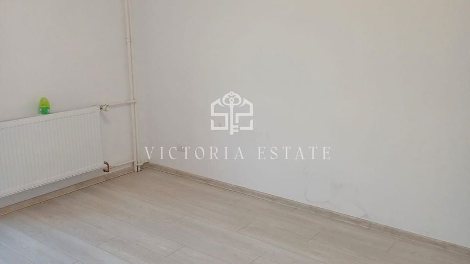 3 camere ultra central - Poză 3