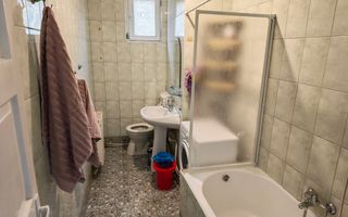 Inchiriez apartament 2 camere, dec. in OM(p-ta Eliberarii), et. 2, C.T - Poză 4