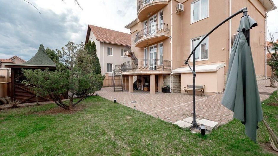 Vânzare, casă, 3 nivele + 6 ari, str. Grenoble, Botanica - Poză 2