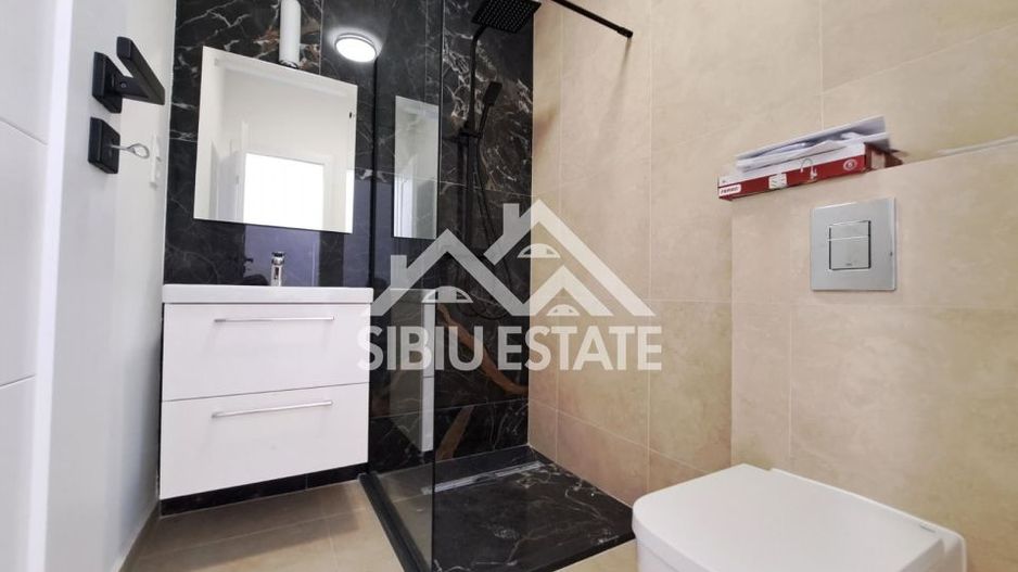 Apartament Sibiu 3 camere, 2 bai, terasa si boxa - Poză 18