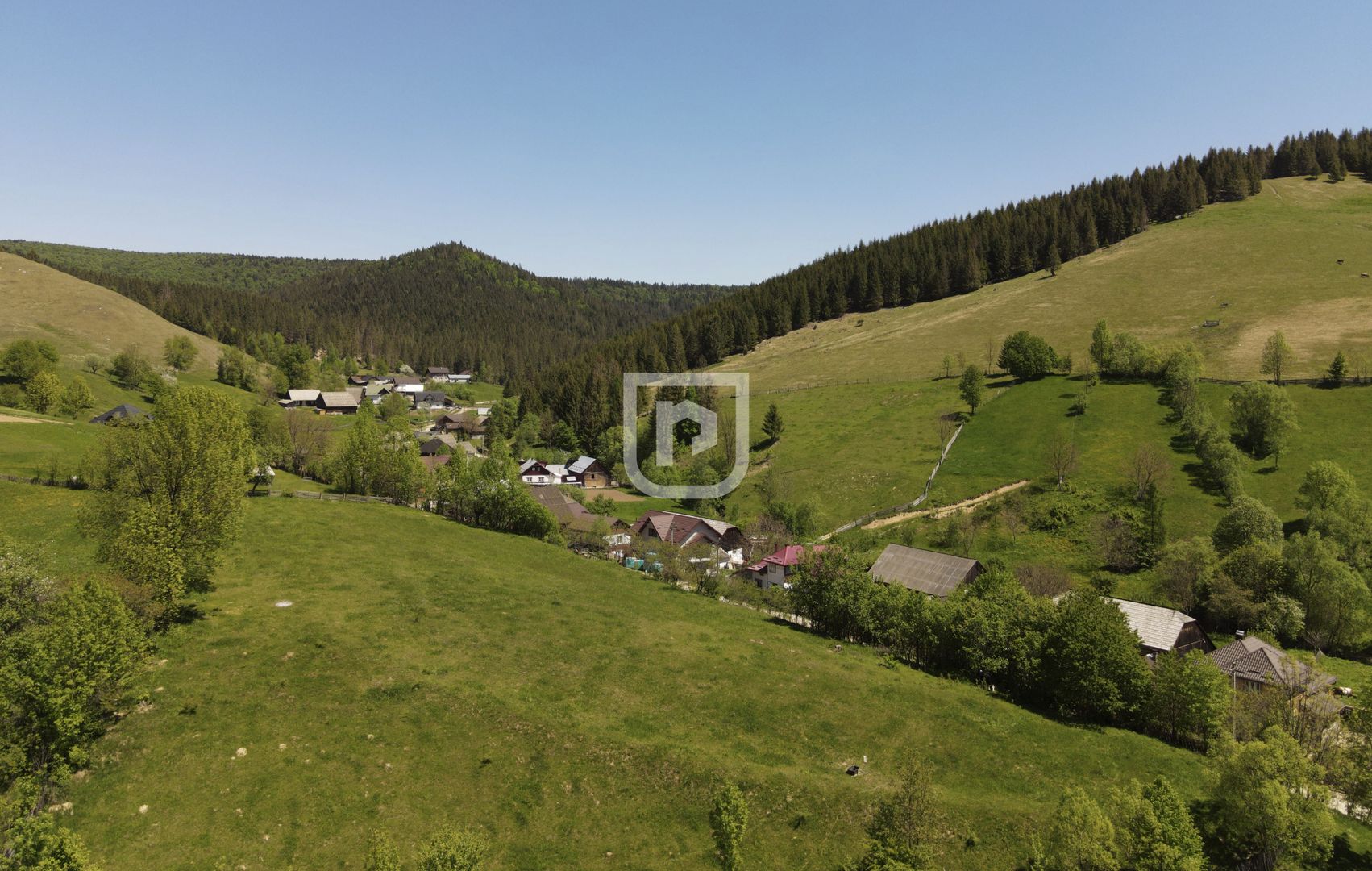 Parcelez teren 6514mp intravilan Manastirea Humorului - Poză 2