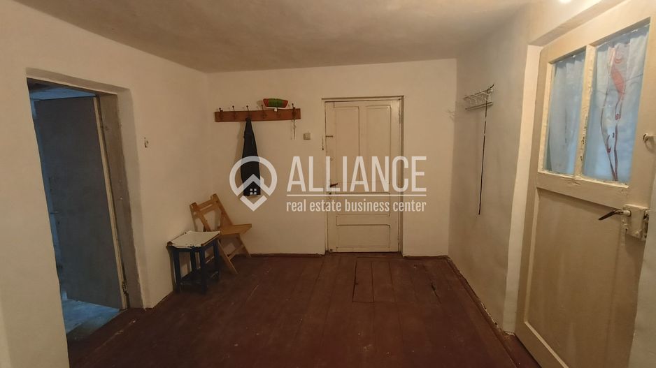 CUMPANA ( cod02) - Casa batraneasca 5 camere cu teren 491 mp - Poză 5