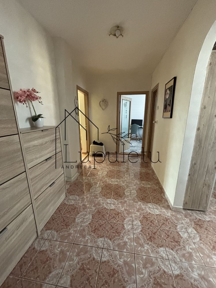 Apartament de Vanzare | 2 Camere | 50 MPU | Bulevardul Mihai Viteazu - Poză 2