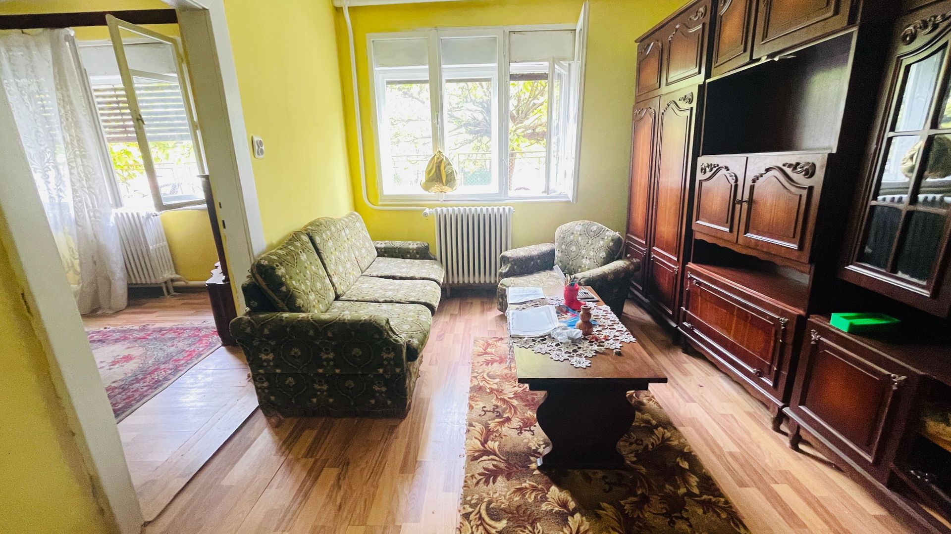 Casa spatioasa cu teren 739 mp in zona Mehala - Poză 1