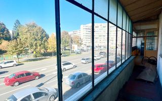 Apartament cu 3 camere, et 1, vizibilitate excelentă, zona Fortuna - Poză 8
