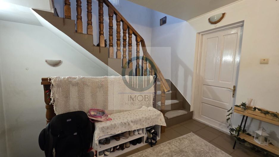 Casa D+P+M in Deva-Aurel Vlaicu, 3 dormitoare, 3 bai, garaj si terasa - Poză 1