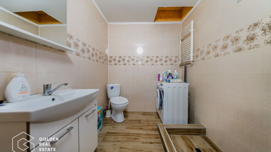 Casă 3 camere renovată în Bujac-Sega , 2 corpuri, teren 572 mp - Poză 12